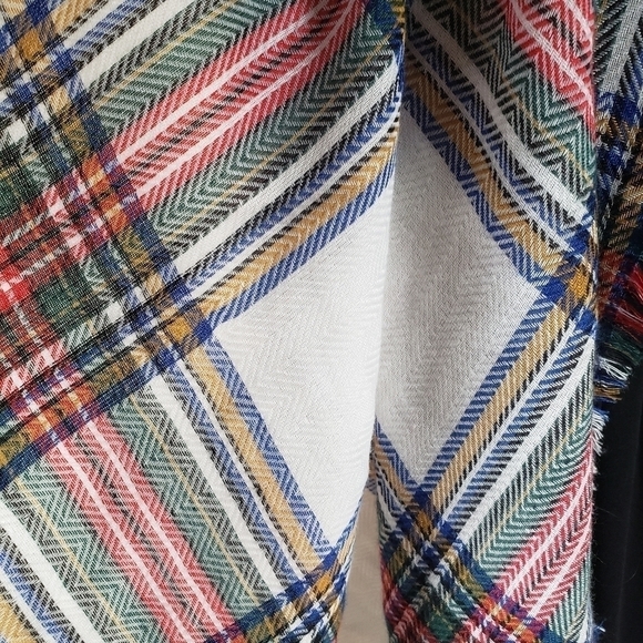 Maurices Red Multicolored Shawl With Fringes 52 X 52 - Picture 8 of 10